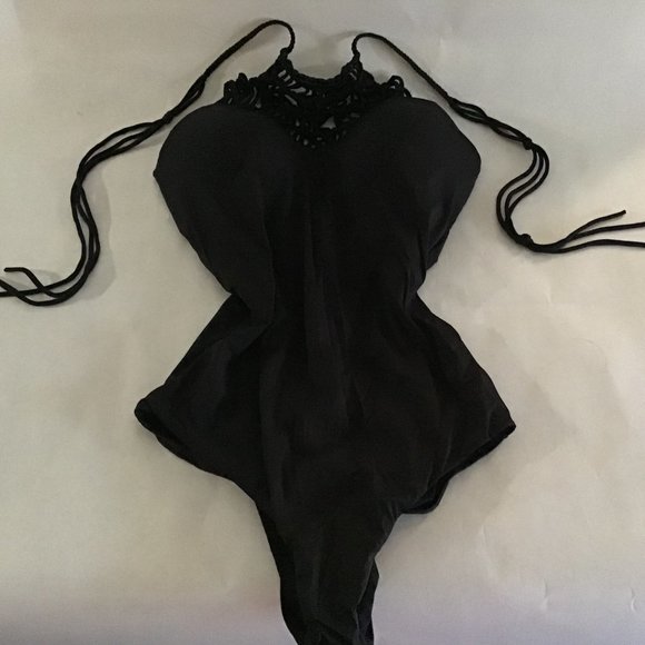 Leonisa Other - Leonisa one piece black bathing suit, size 12